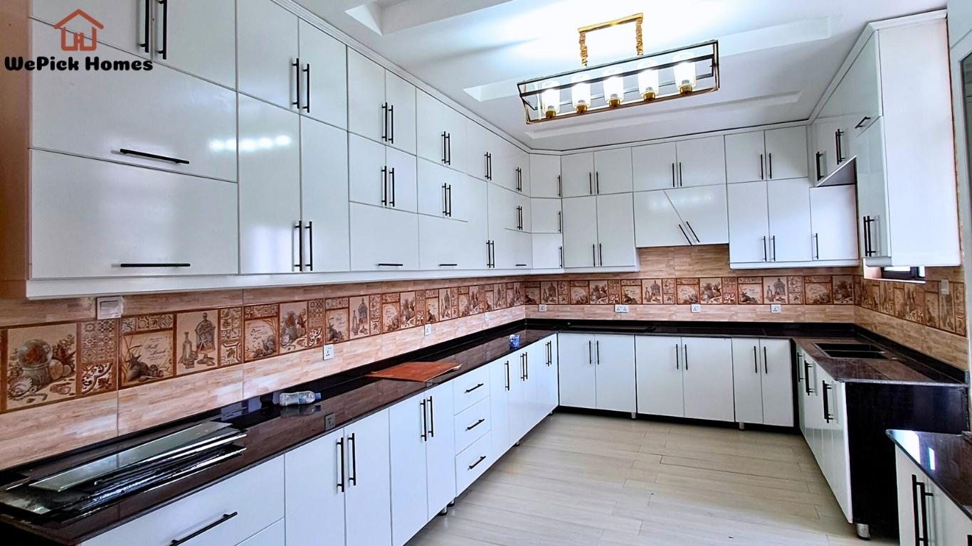 8-Bedroom House For Sale in Kimironko, Kigali | WePick Homes Real Estate.